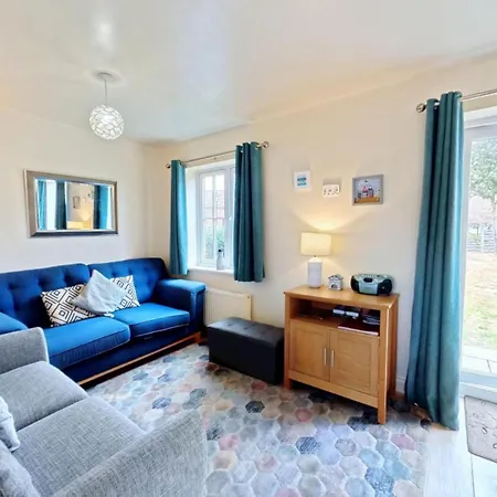 Casa vacanze Mirobelle Cottage- Part Of The The Bay Village With Pool, Gym And Direct Access, Pub, Restaurant, Tennis And Meadows Walks