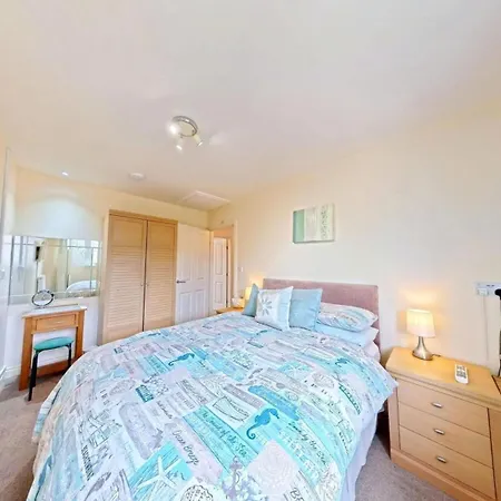Mirobelle Cottage- Part Of The The Bay Village With Pool, Gym And Direct Access, Pub, Restaurant, Tennis And Meadows Walks Filey
