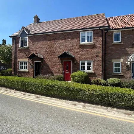 Mirobelle Cottage- Part Of The The Bay Village With Pool, Gym And Direct Access, Pub, Restaurant, Tennis And Meadows Walks Casa vacanze Filey