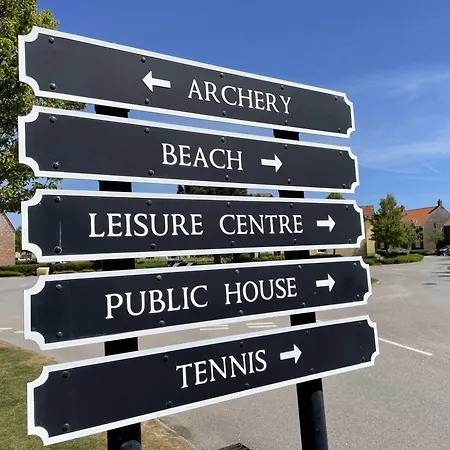 Сasa de vacaciones Mirobelle Cottage- Part Of The The Bay Village With Pool, Gym And Direct Access, Pub, Restaurant, Tennis And Meadows Walks *
