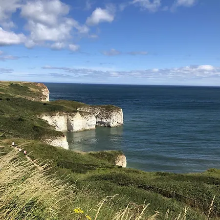 Mirobelle Cottage- Part Of The The Bay Village With Pool, Gym And Direct Access, Pub, Restaurant, Tennis And Meadows Walks *